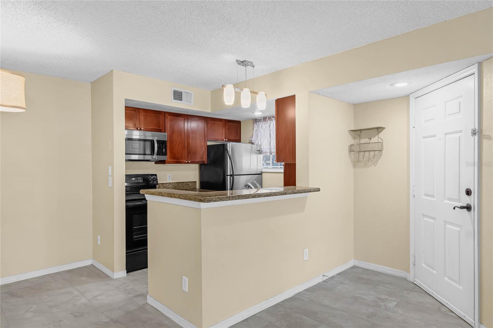 5108 CONROY RD #17, ORLANDO, FL, 32811