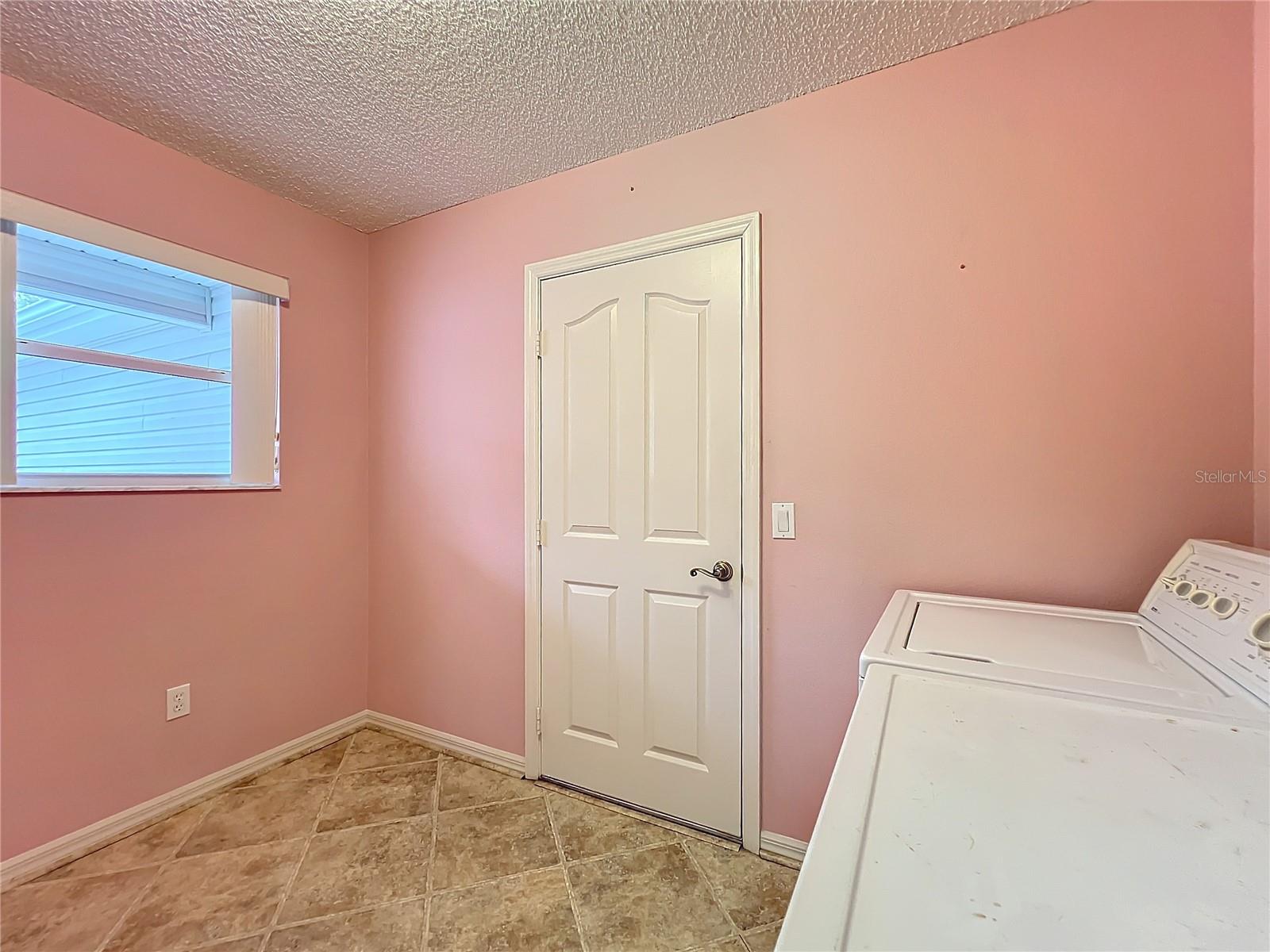 108 COSTA MESA DR, LADY LAKE, FL, 32159