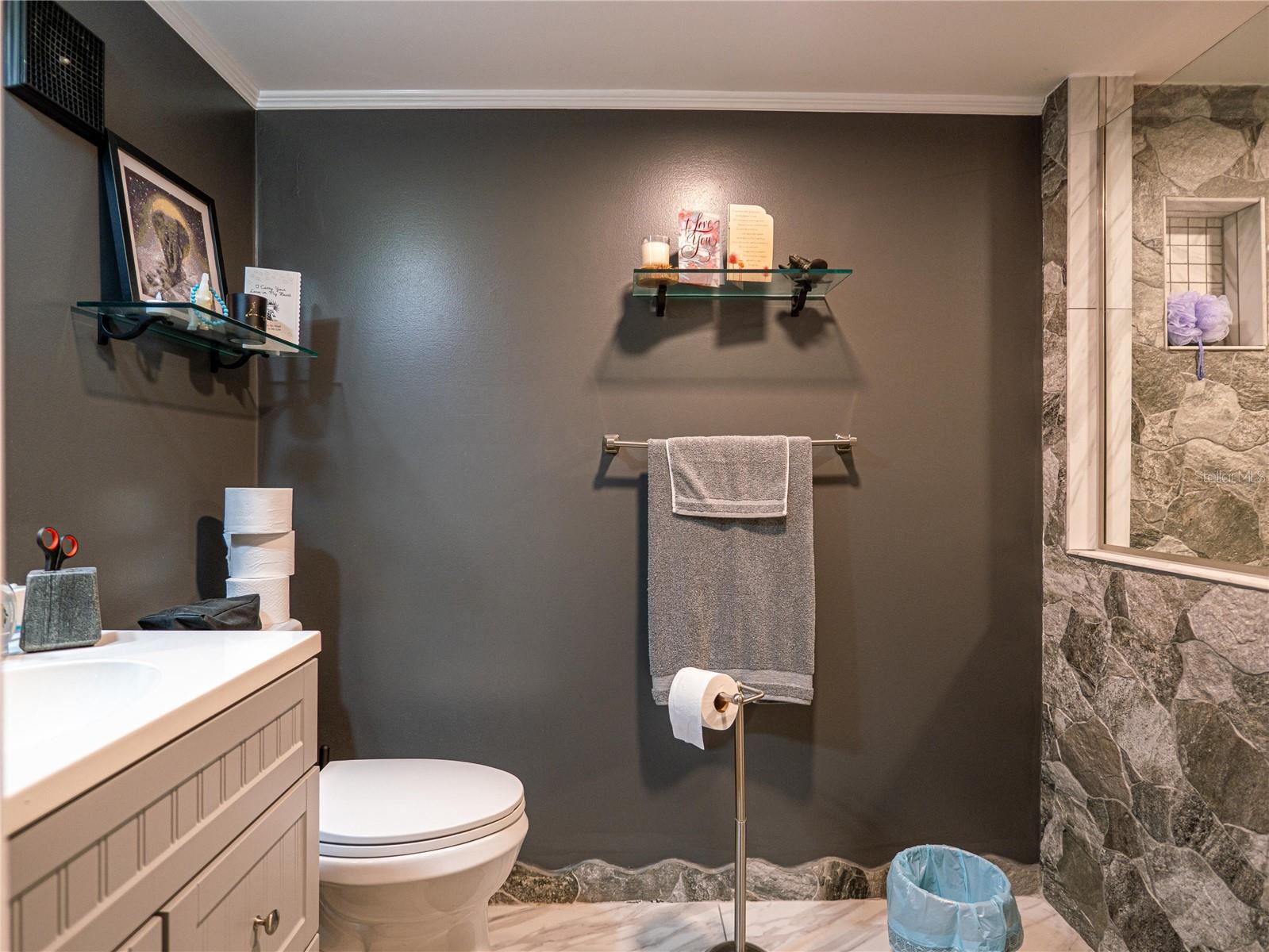 6033 DAHLIA DR, ORLANDO, FL, 32807