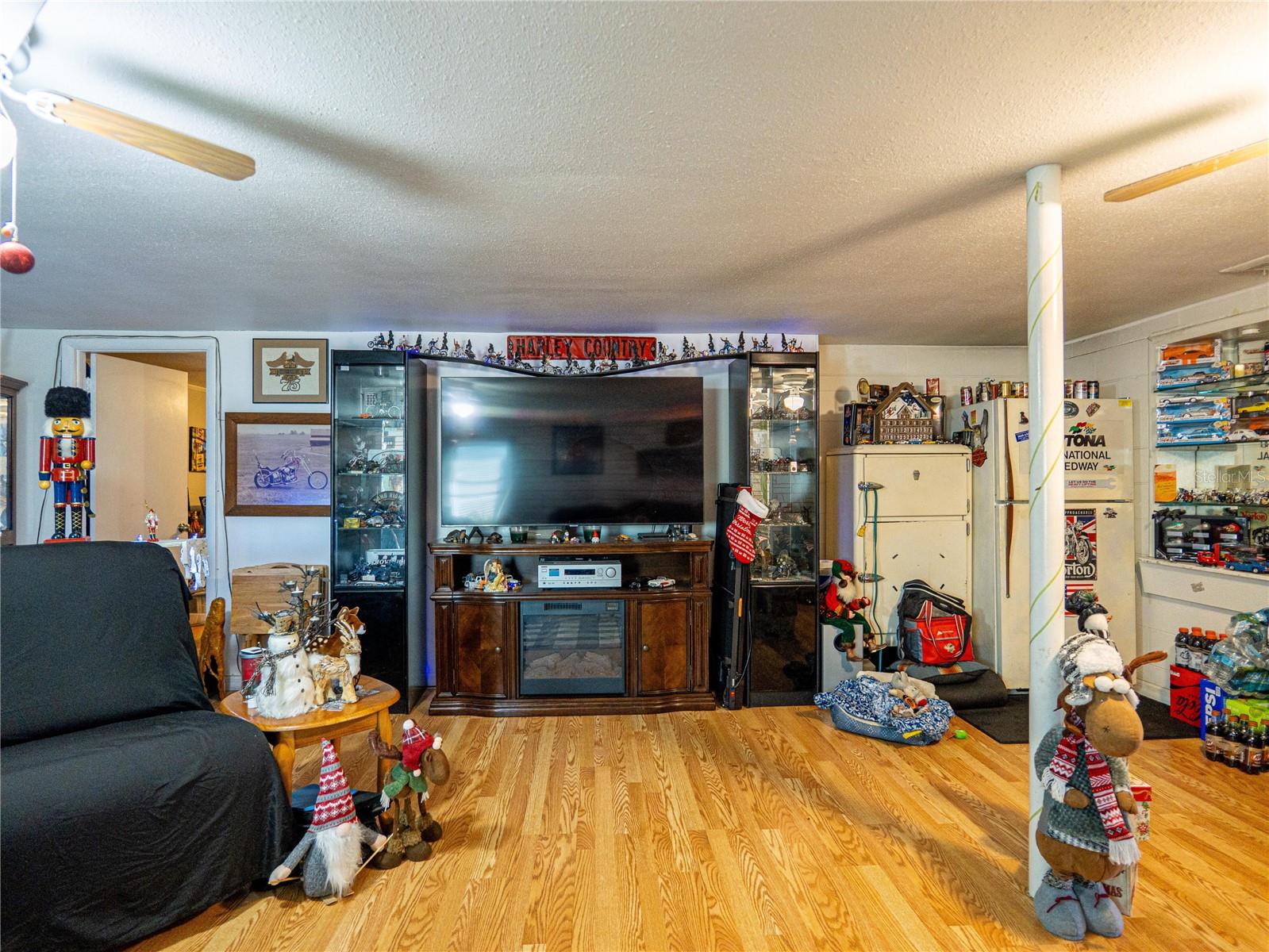 6033 DAHLIA DR, ORLANDO, FL, 32807