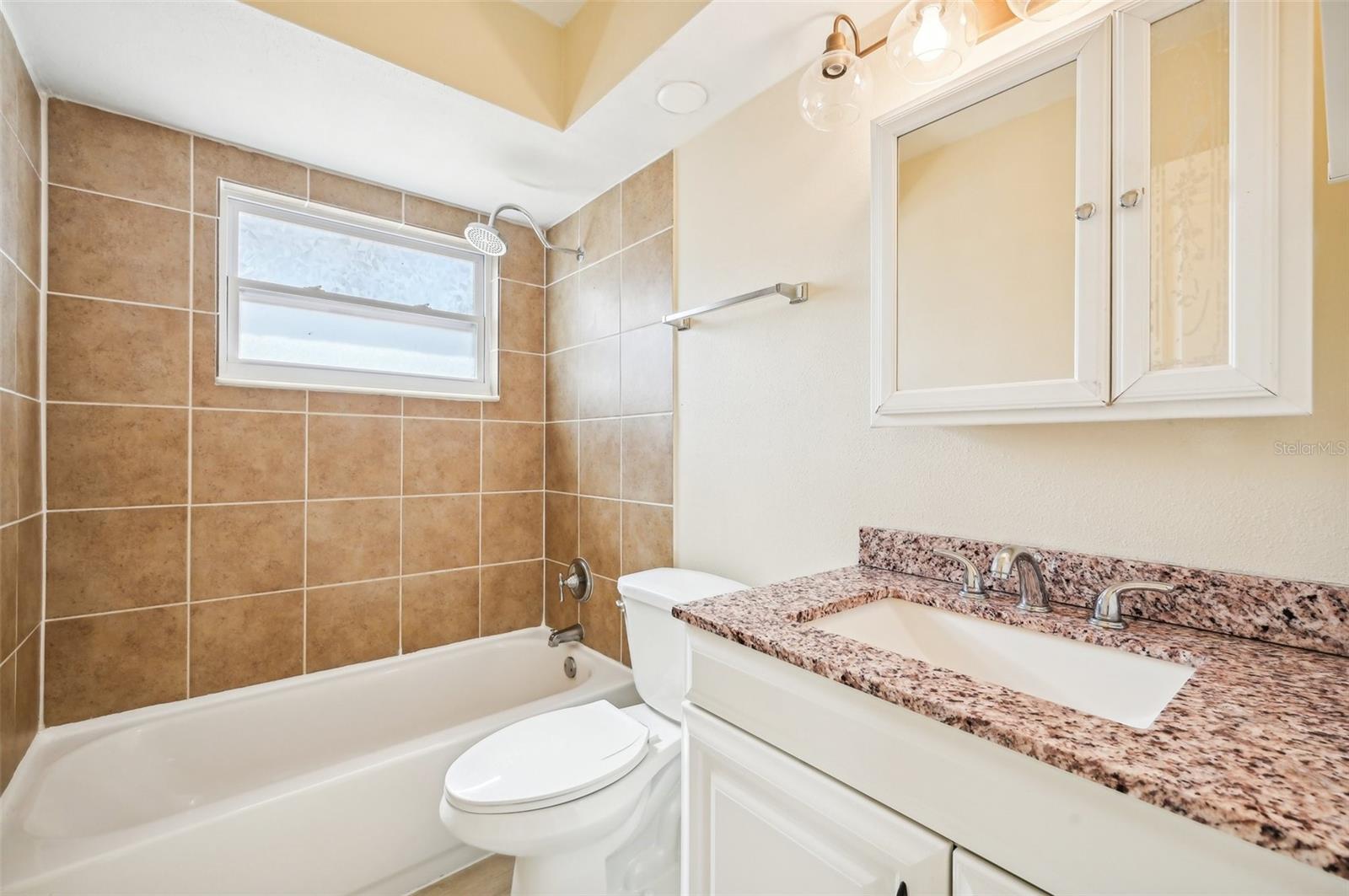 2101 25TH AVE W, BRADENTON, FL, 34205