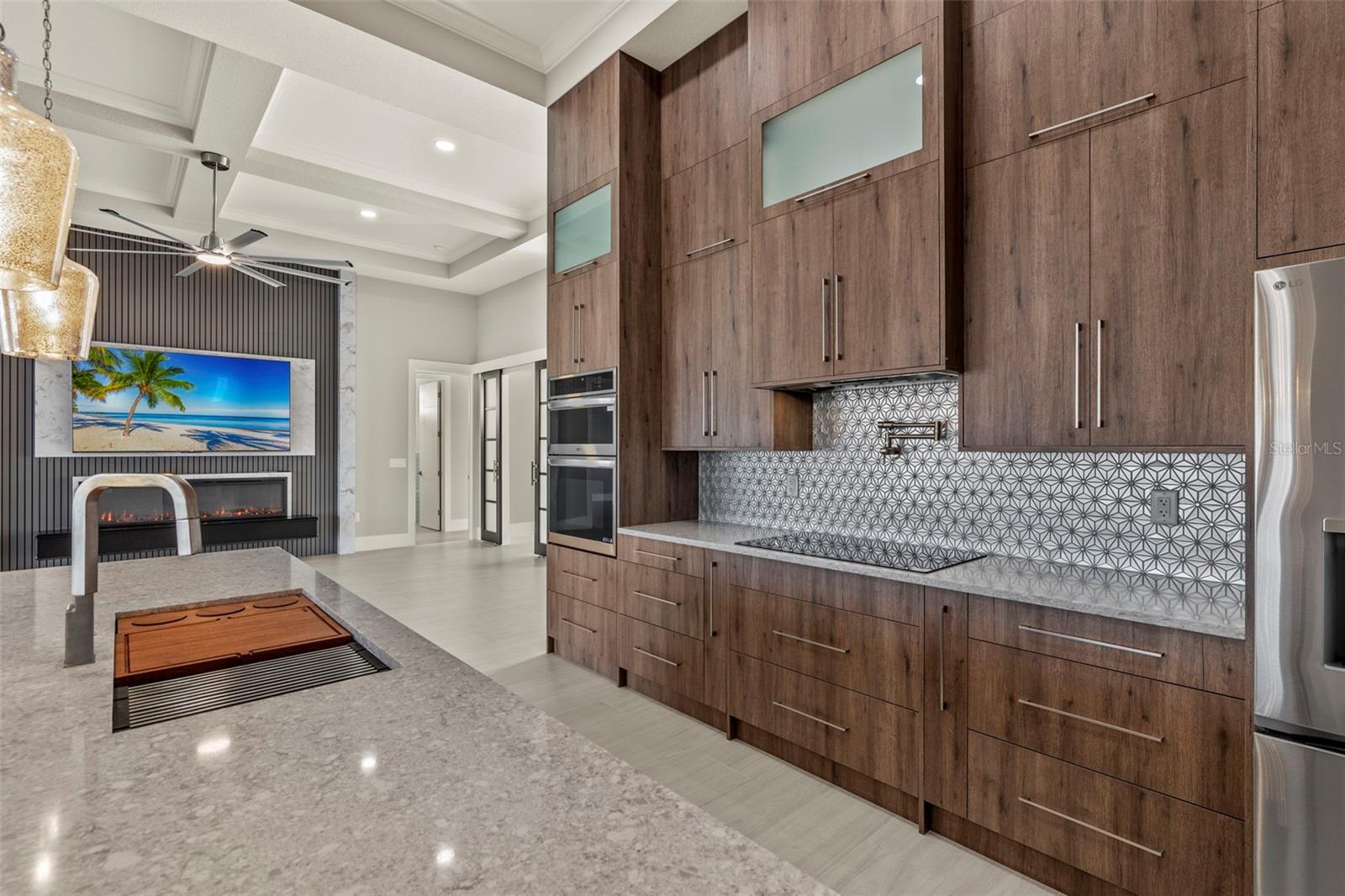 301 NW 39TH AVE, CAPE CORAL, FL, 33993