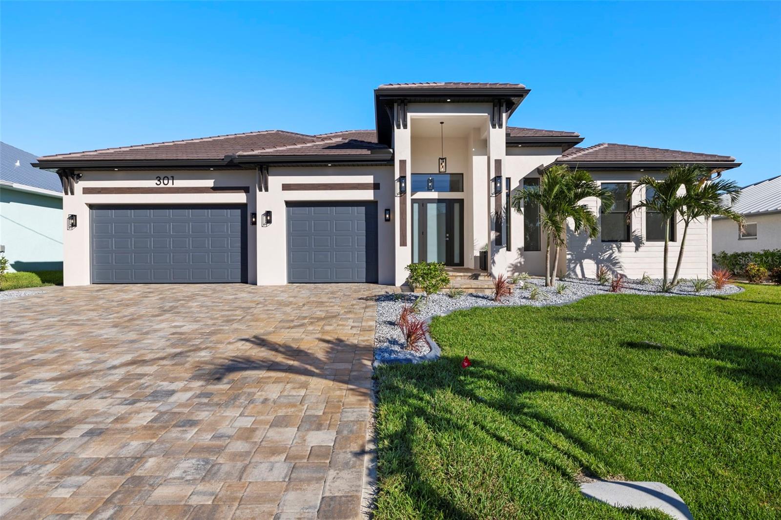 301 NW 39TH AVE, CAPE CORAL, FL, 33993