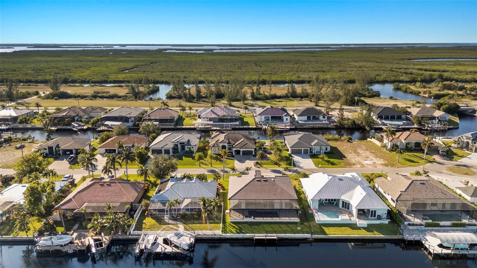 301 NW 39TH AVE, CAPE CORAL, FL, 33993