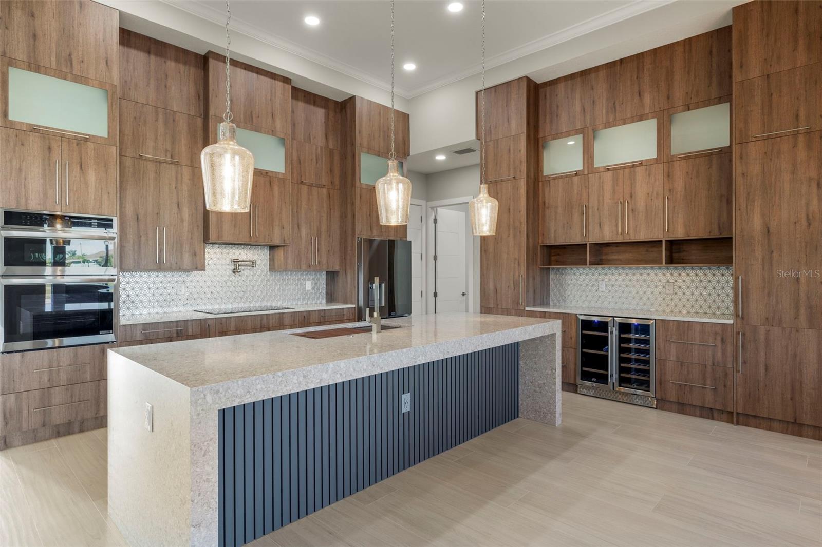 301 NW 39TH AVE, CAPE CORAL, FL, 33993