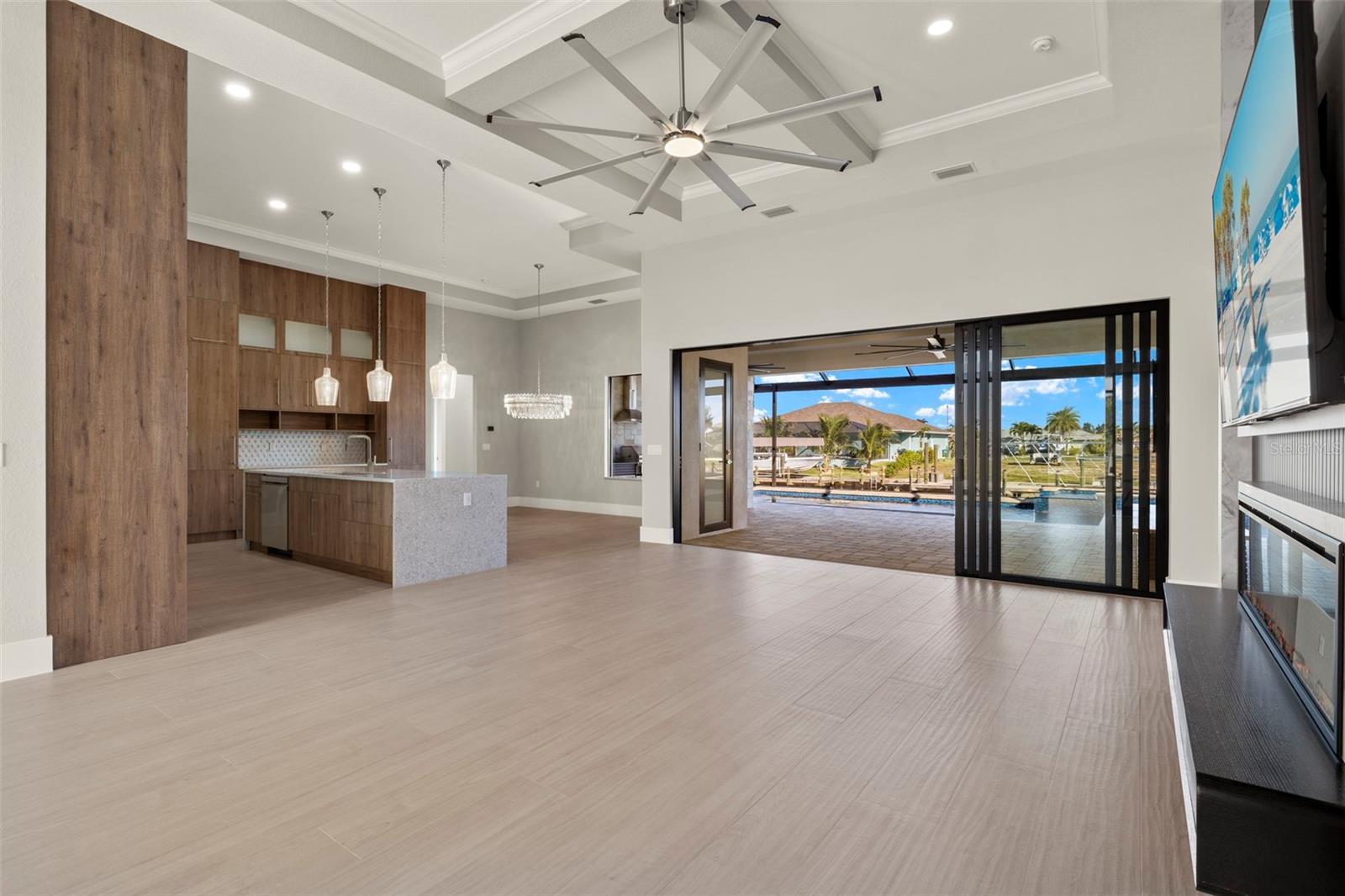 301 NW 39TH AVE, CAPE CORAL, FL, 33993