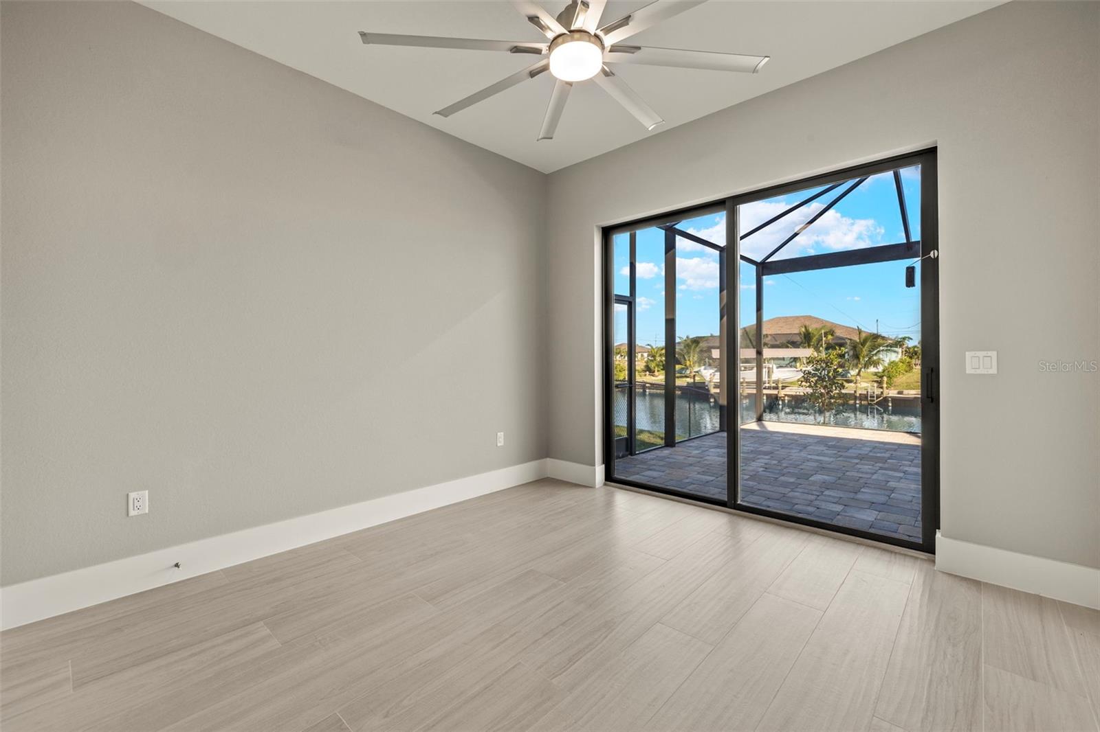 301 NW 39TH AVE, CAPE CORAL, FL, 33993