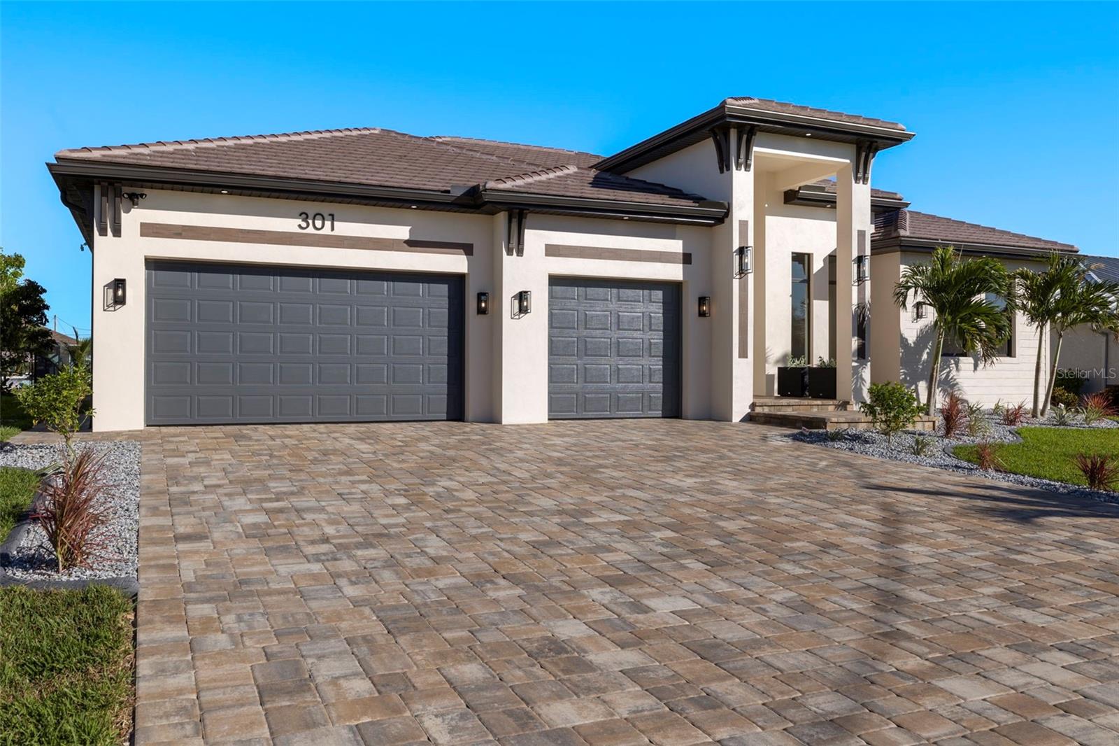 301 NW 39TH AVE, CAPE CORAL, FL, 33993