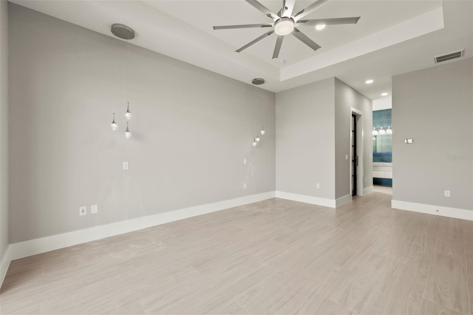 301 NW 39TH AVE, CAPE CORAL, FL, 33993