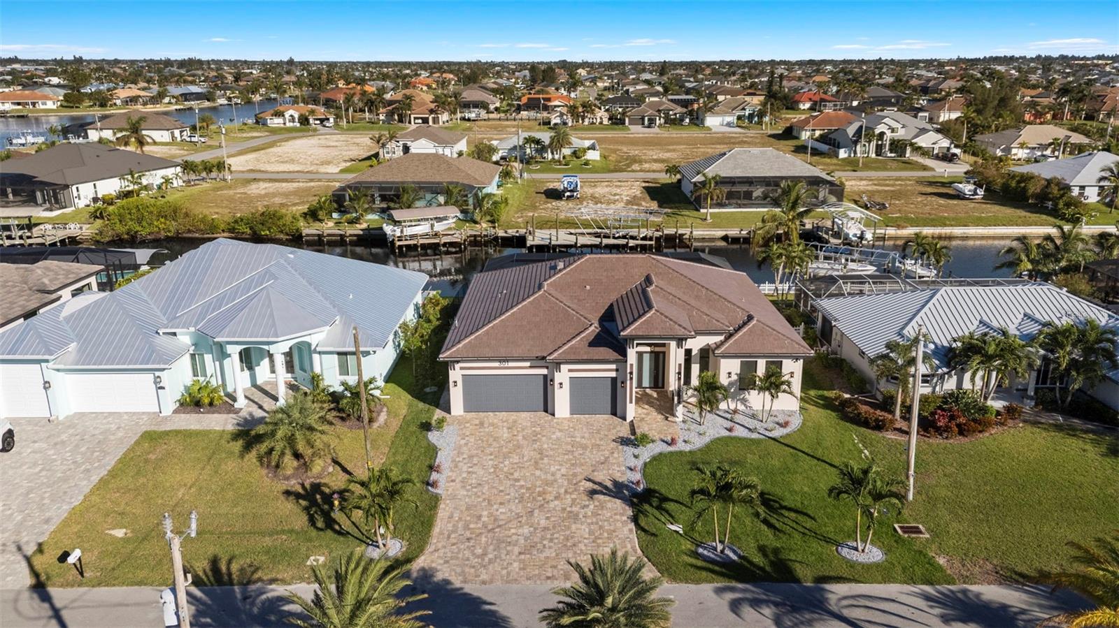 301 NW 39TH AVE, CAPE CORAL, FL, 33993