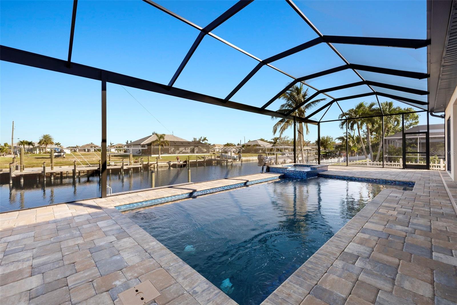 301 NW 39TH AVE, CAPE CORAL, FL, 33993