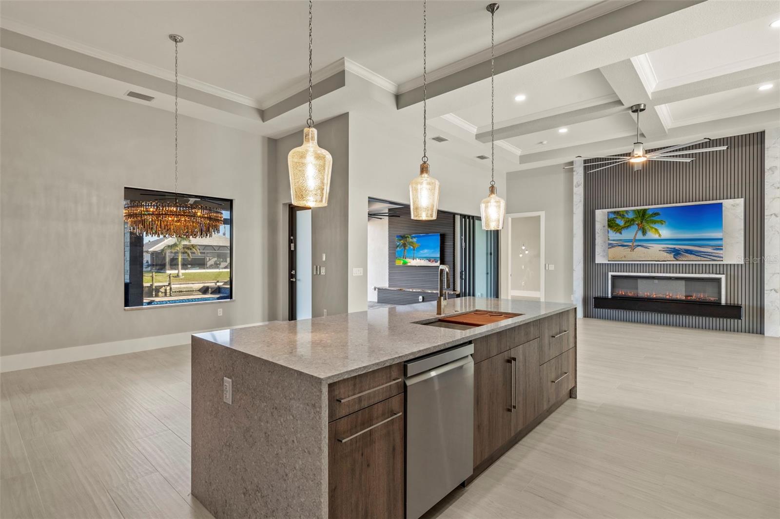 301 NW 39TH AVE, CAPE CORAL, FL, 33993
