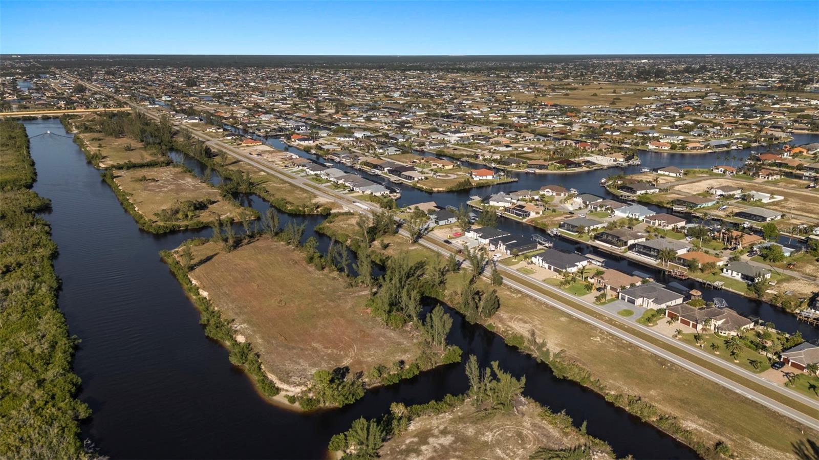 301 NW 39TH AVE, CAPE CORAL, FL, 33993