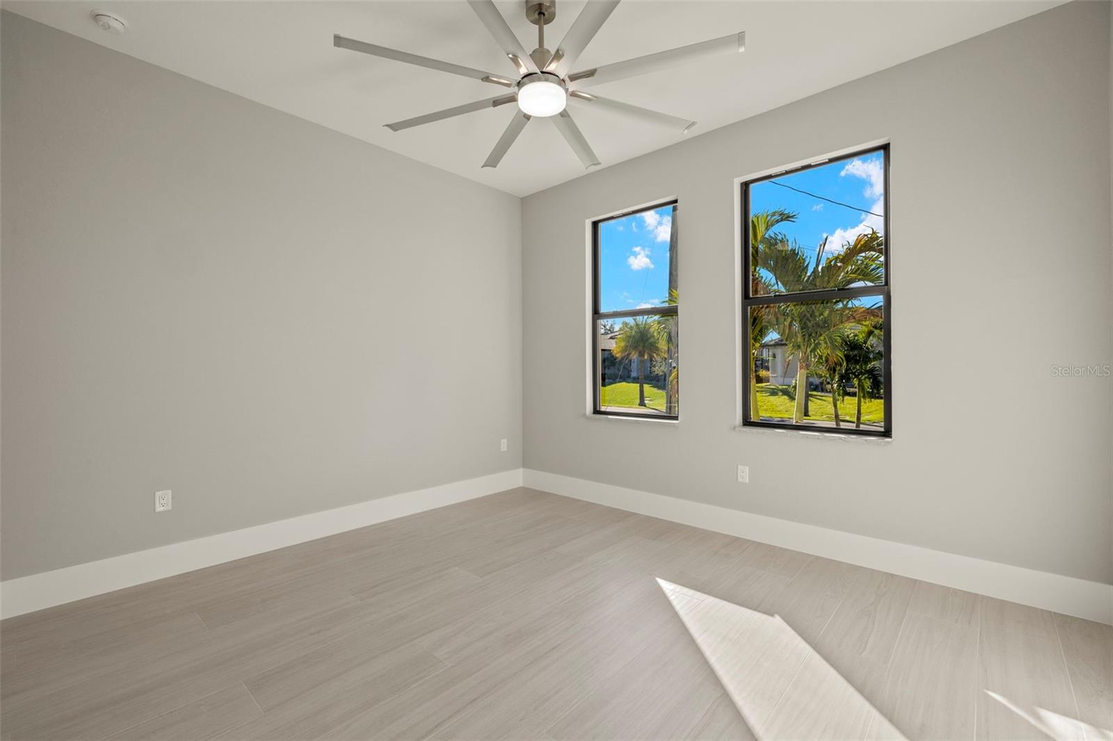 301 NW 39TH AVE, CAPE CORAL, FL, 33993