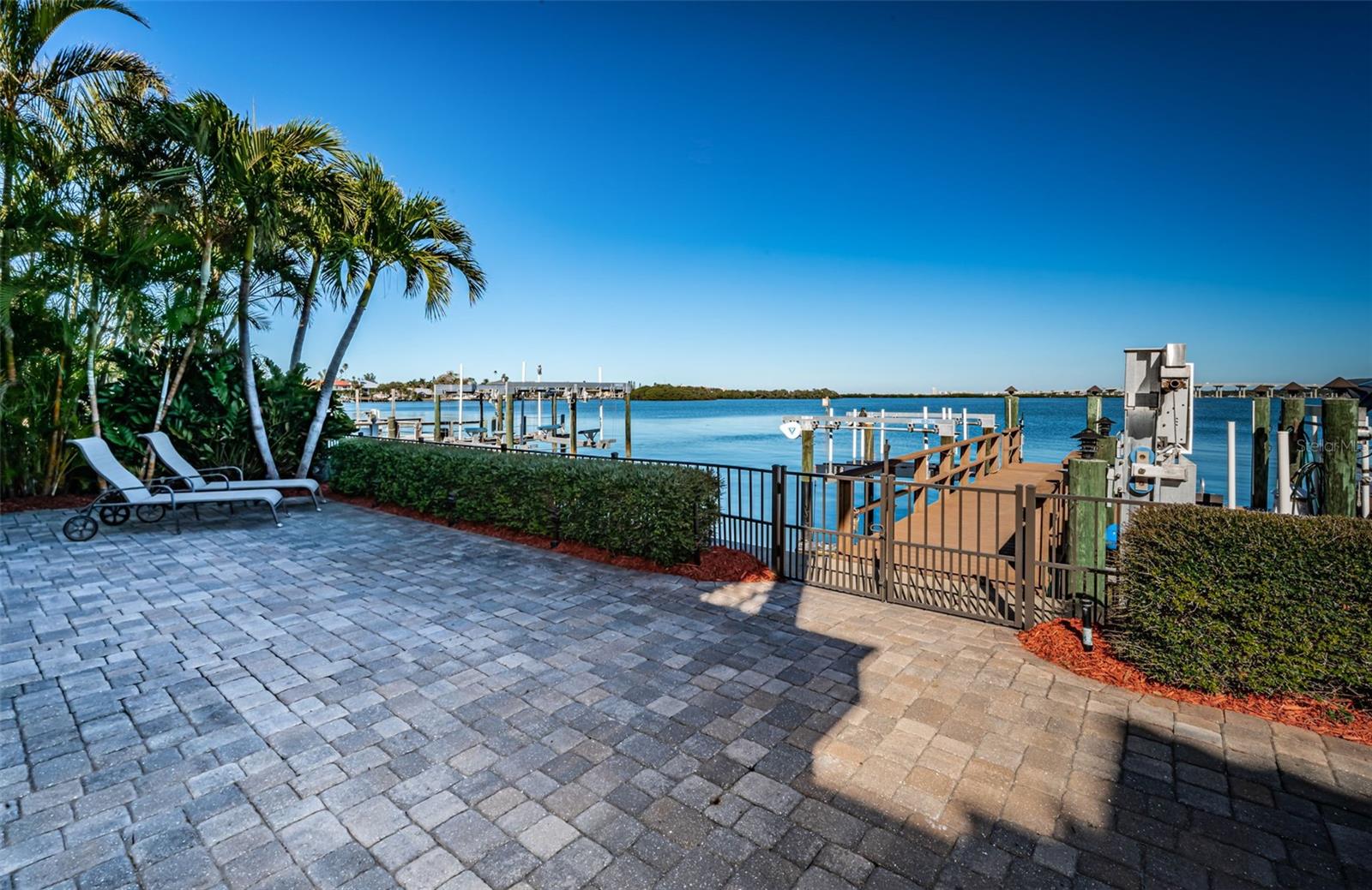 308 HARBOR DR, INDIAN ROCKS BEACH, FL, 33785