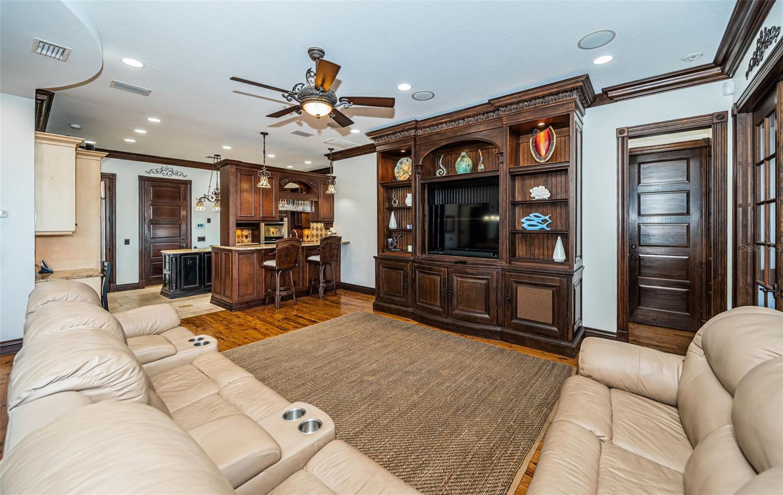 308 HARBOR DR, INDIAN ROCKS BEACH, FL, 33785