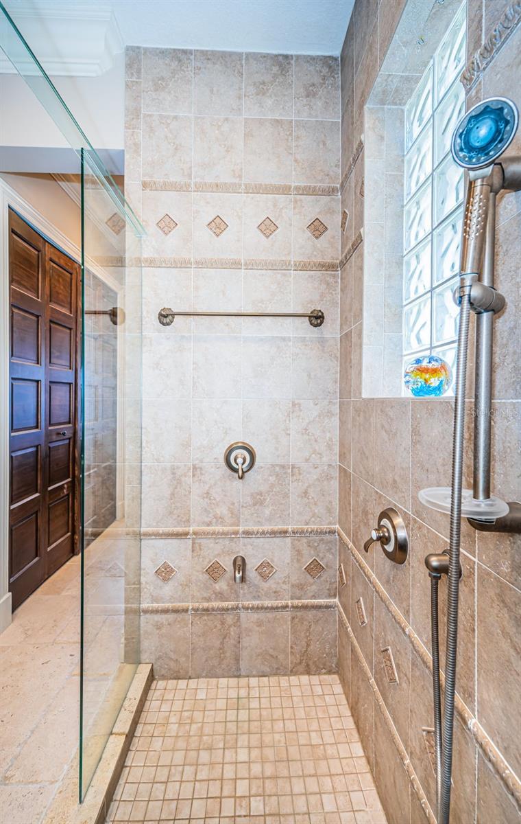 308 HARBOR DR, INDIAN ROCKS BEACH, FL, 33785