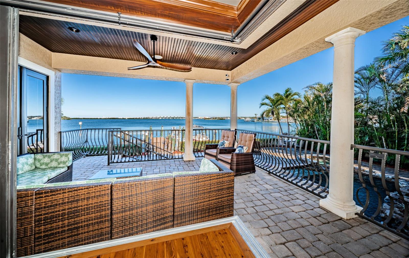 308 HARBOR DR, INDIAN ROCKS BEACH, FL, 33785
