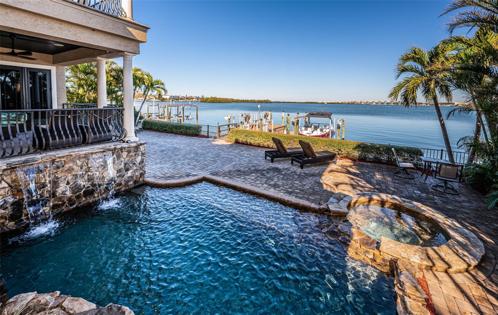 308 HARBOR DR, INDIAN ROCKS BEACH, FL, 33785