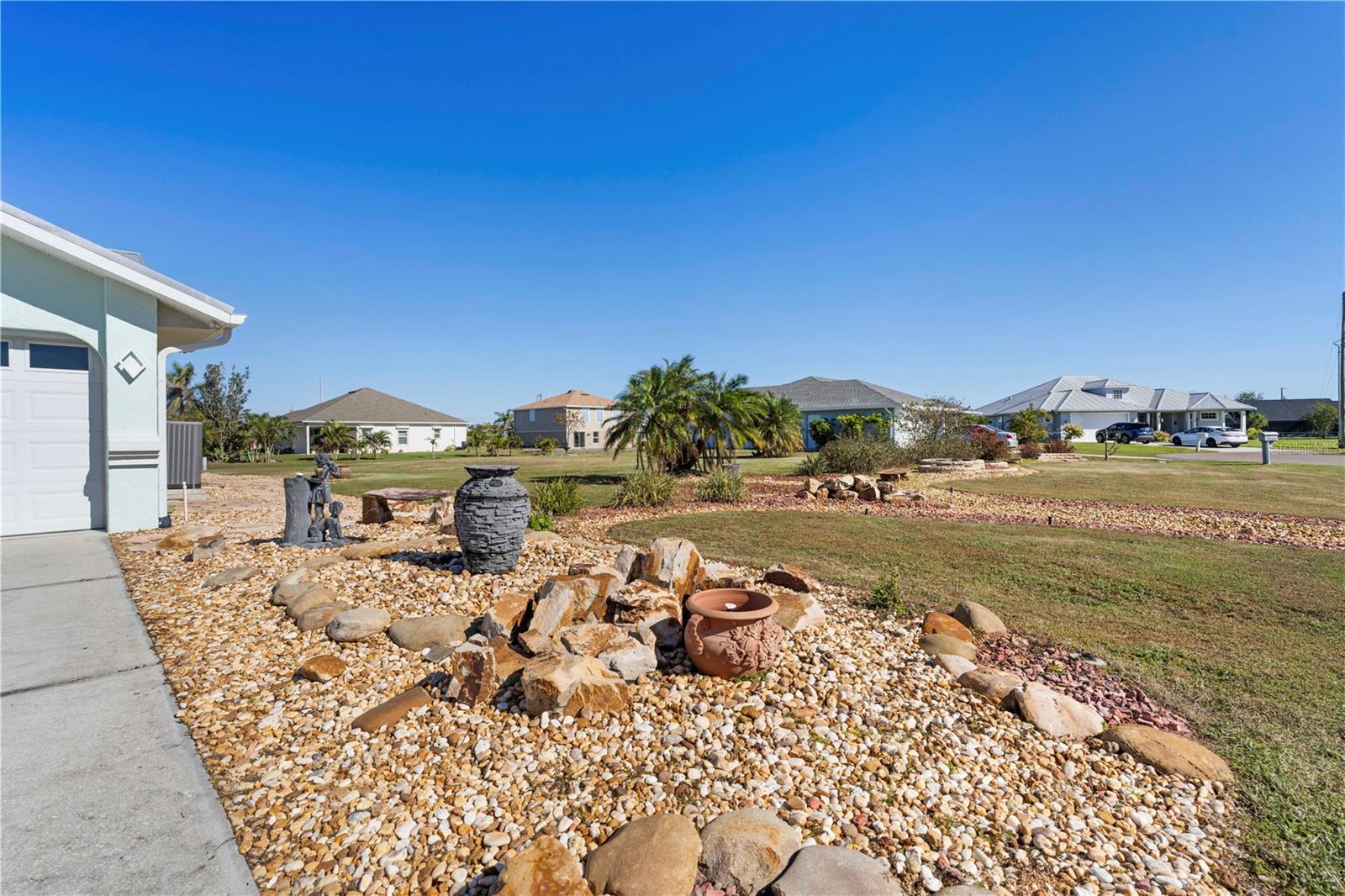 25380 VANTAGE LN, PUNTA GORDA, FL, 33983