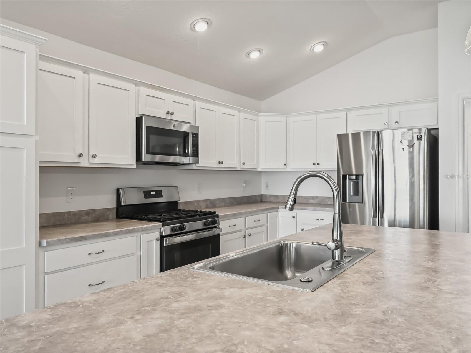 6292 MARNIE TER, THE VILLAGES, FL, 32163