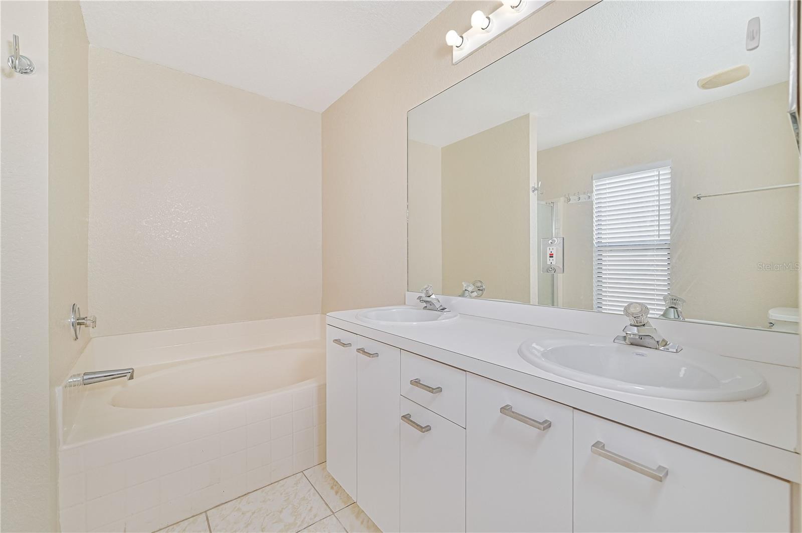 2073 DAMASCUS LN, PUNTA GORDA, FL, 33983