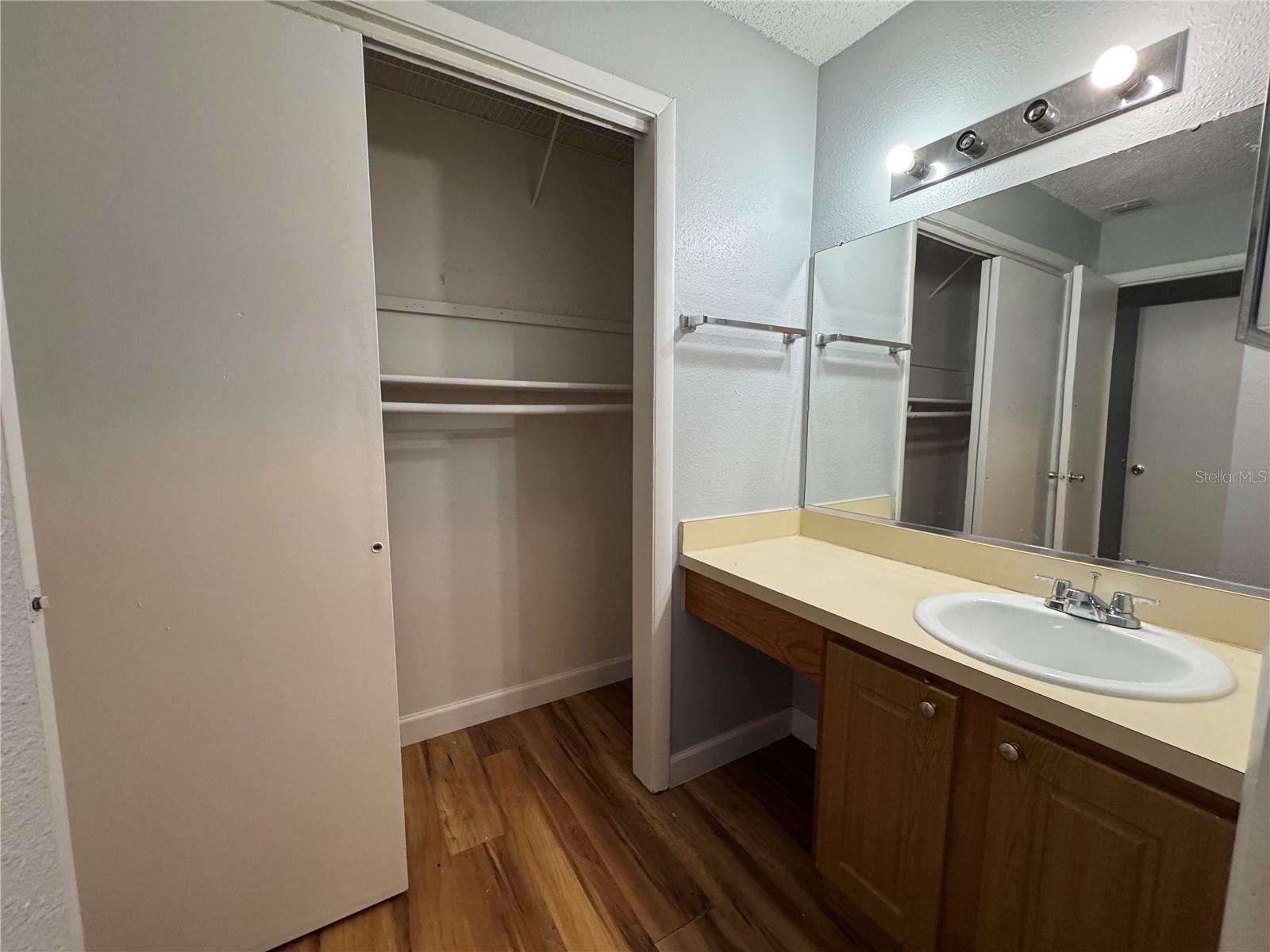 4307 S SEMORAN BLVD #4, ORLANDO, FL, 32822