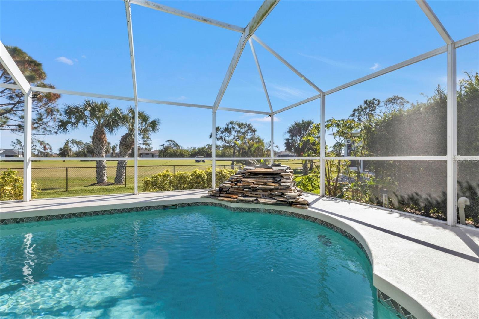 196 TOURNAMENT RD, ROTONDA WEST, FL, 33947