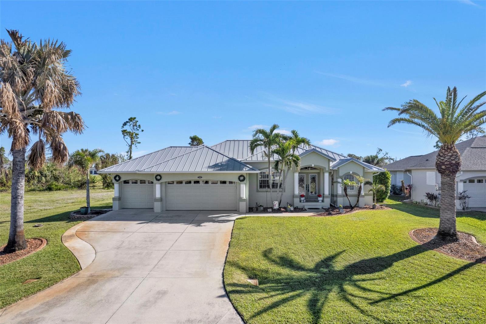 196 TOURNAMENT RD, ROTONDA WEST, FL, 33947