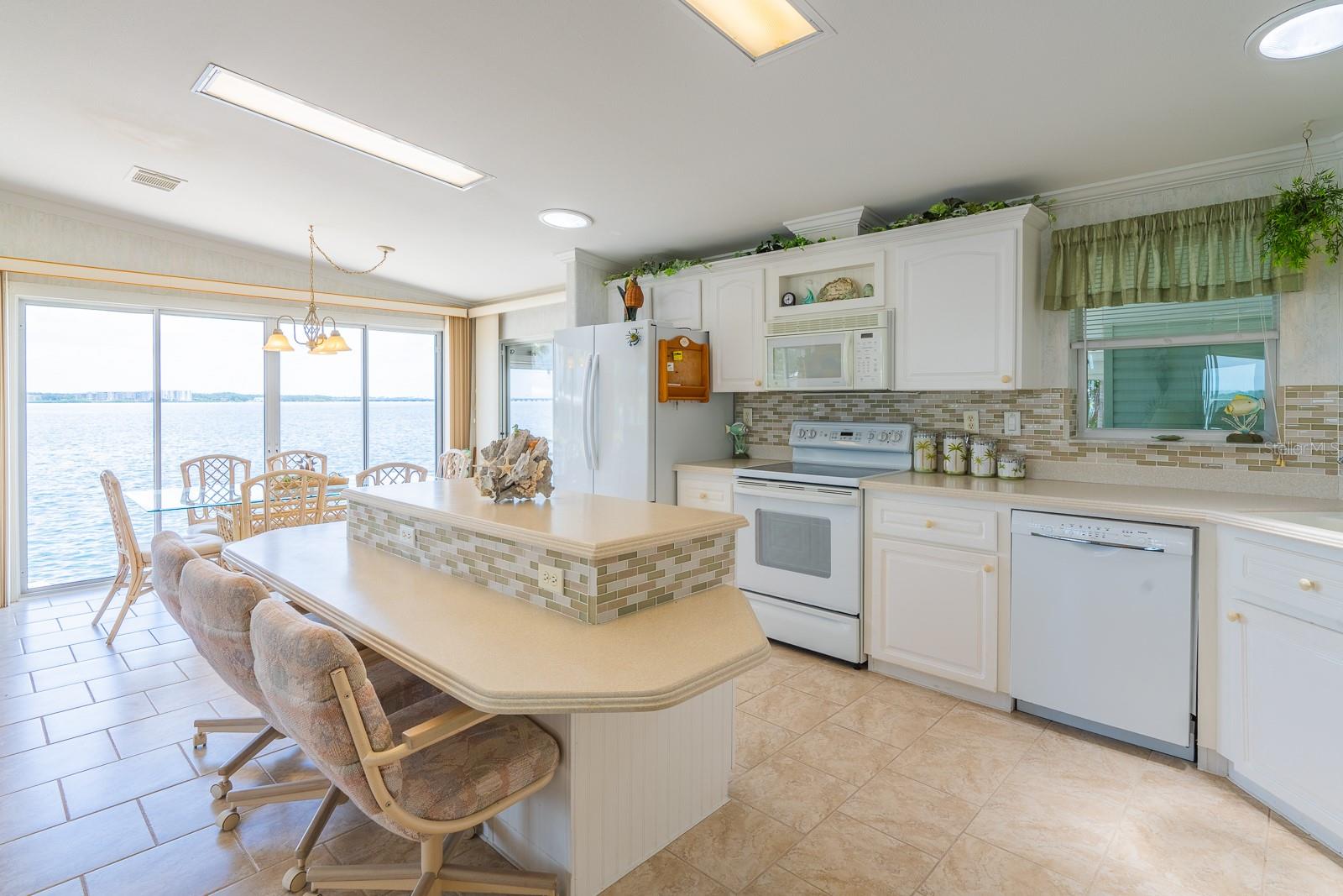 18675 US HIGHWAY 19 N #389, CLEARWATER, FL, 33764