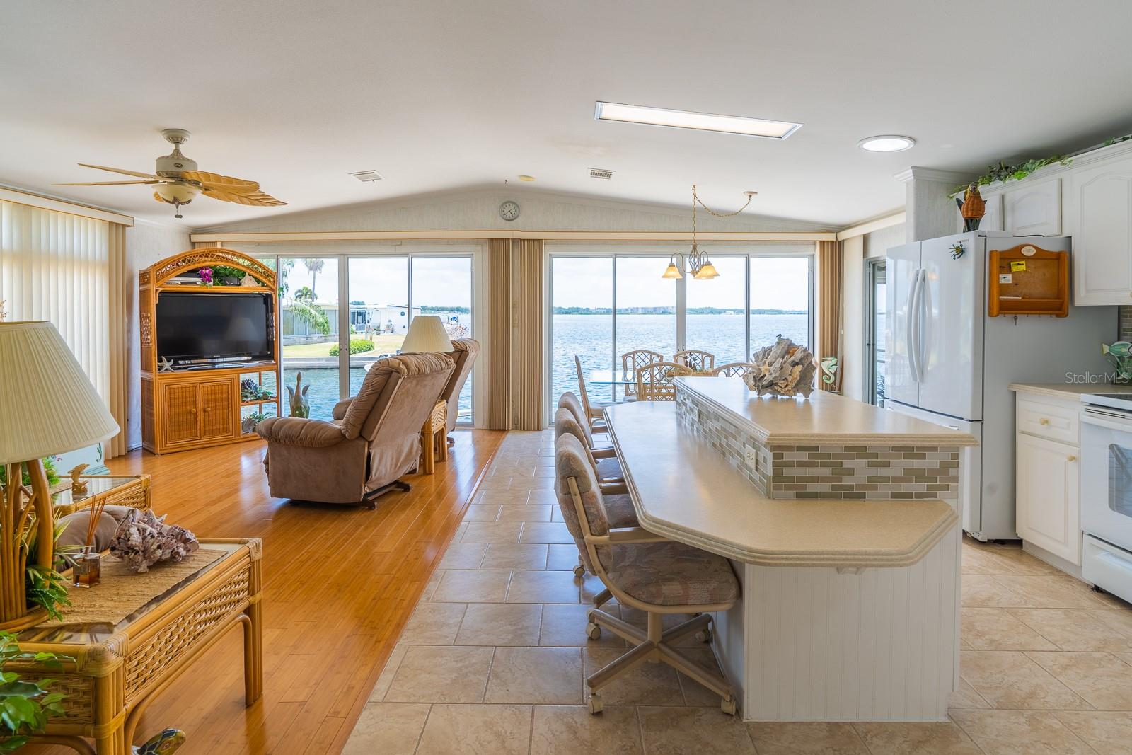 18675 US HIGHWAY 19 N #389, CLEARWATER, FL, 33764