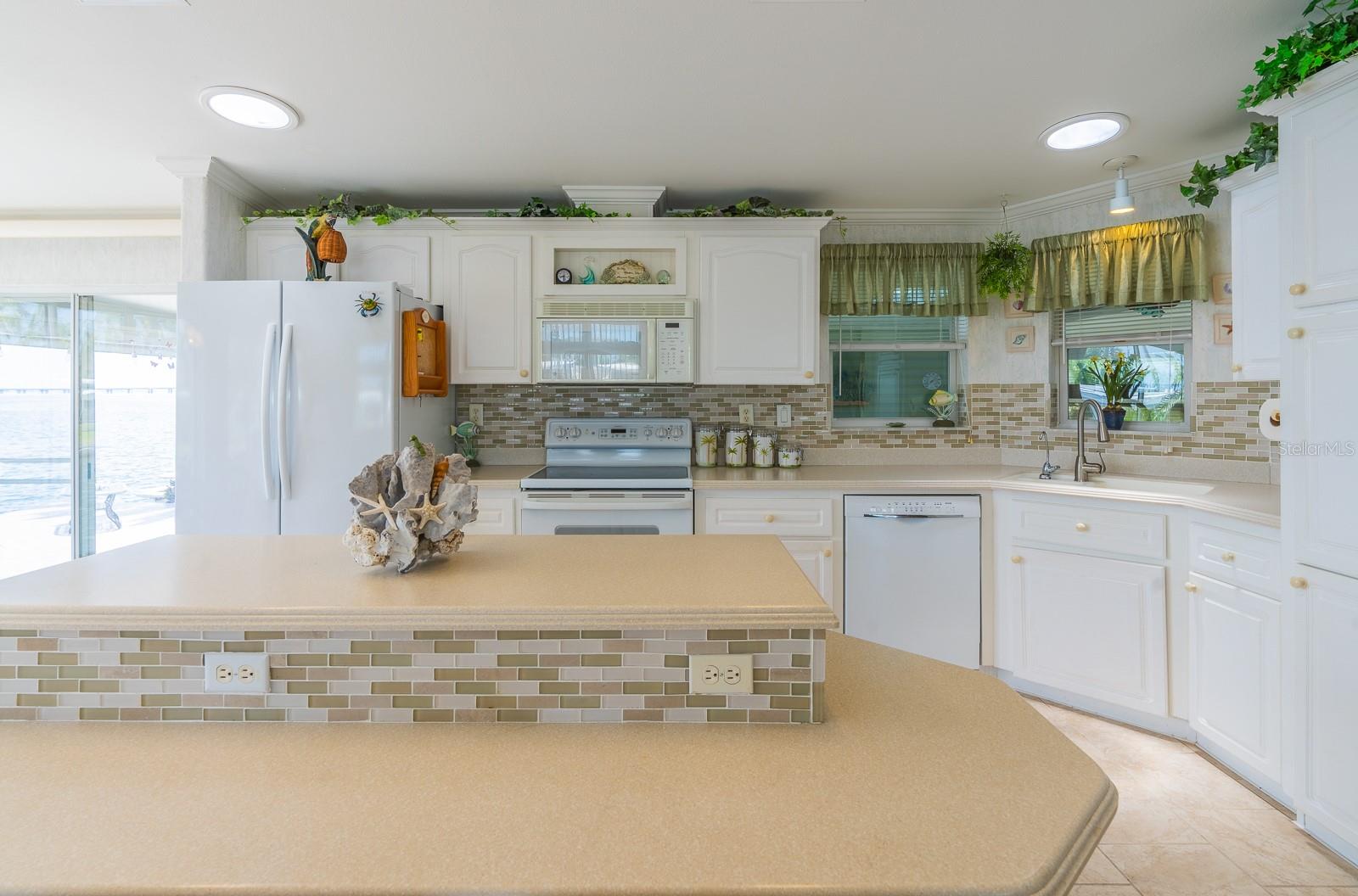 18675 US HIGHWAY 19 N #389, CLEARWATER, FL, 33764