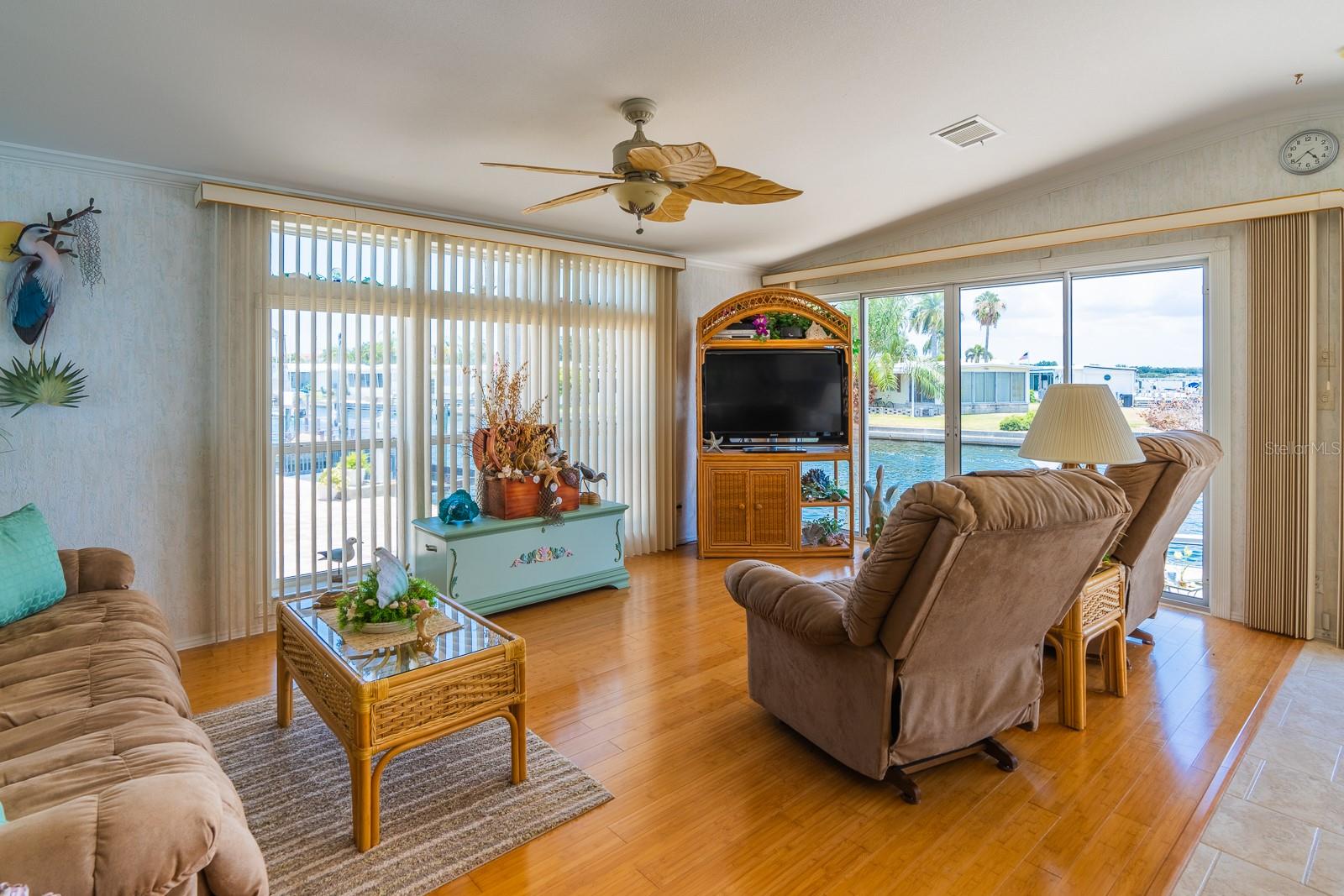 18675 US HIGHWAY 19 N #389, CLEARWATER, FL, 33764