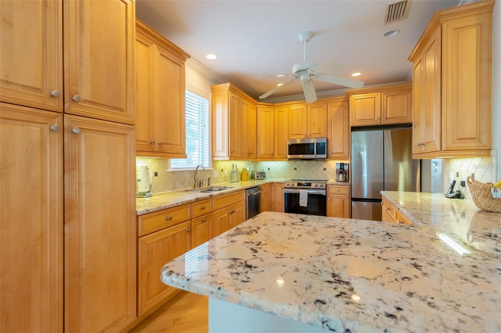 A4631029 Property Photo