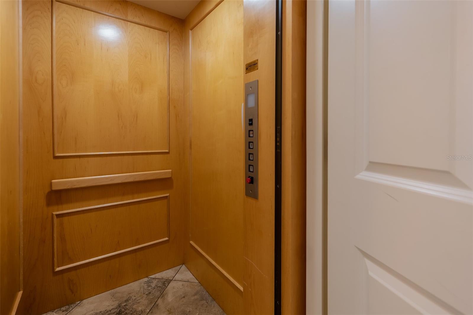 A4631029 Property Photo