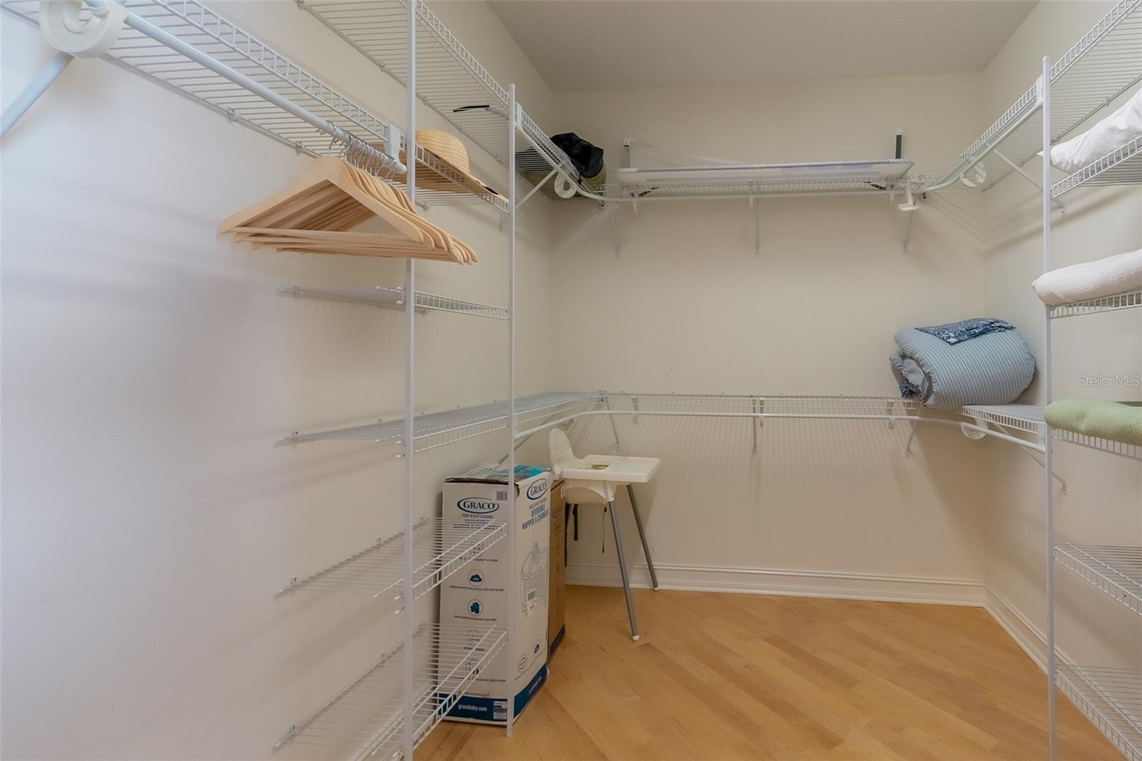 A4631029 Property Photo