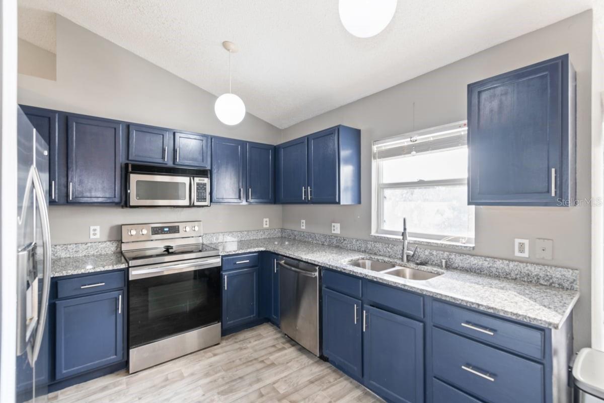 557 DOVE CT, KISSIMMEE, FL, 34759