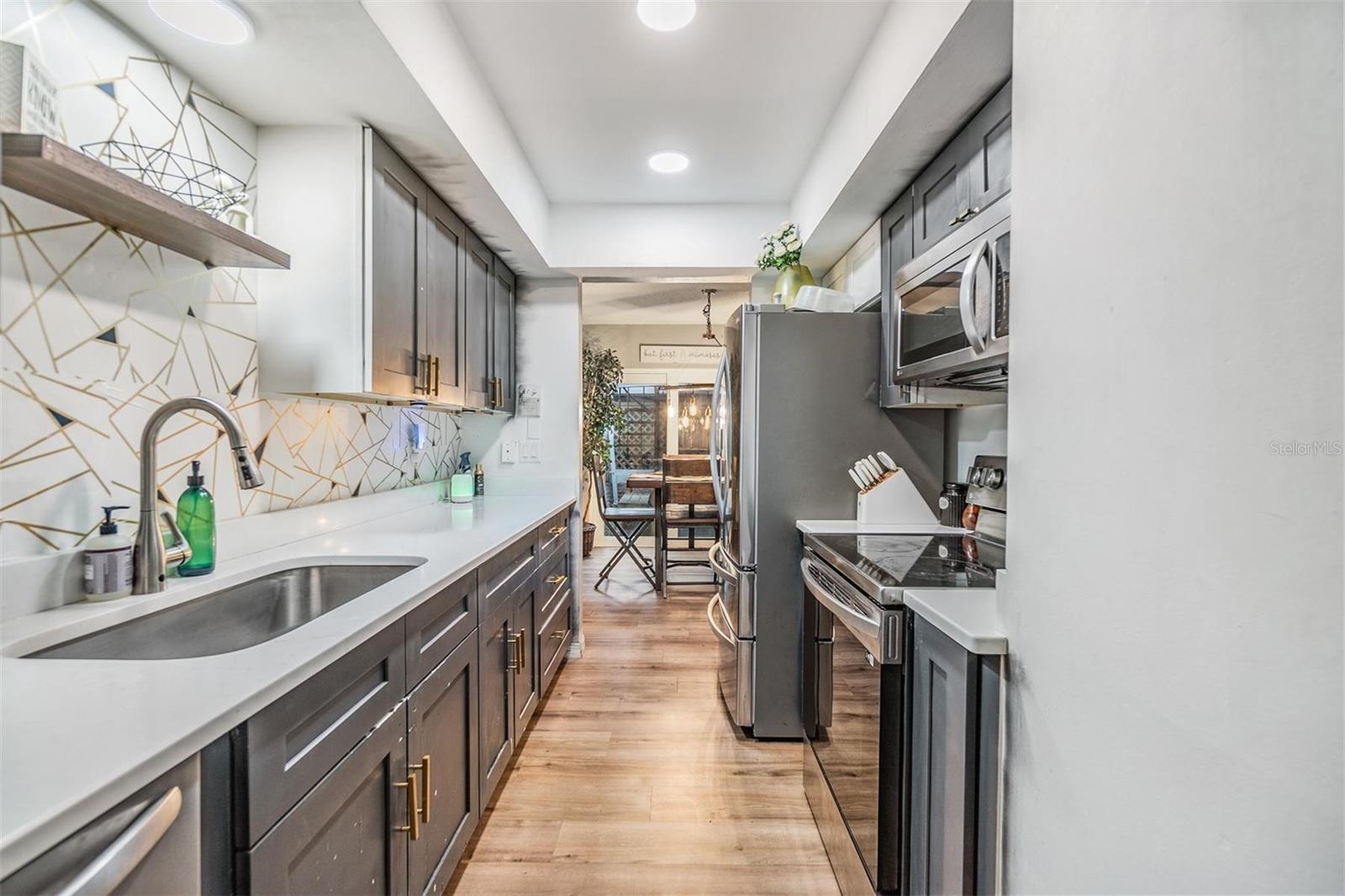 4453 VIEUX CARRE CIR, TAMPA, FL, 33613