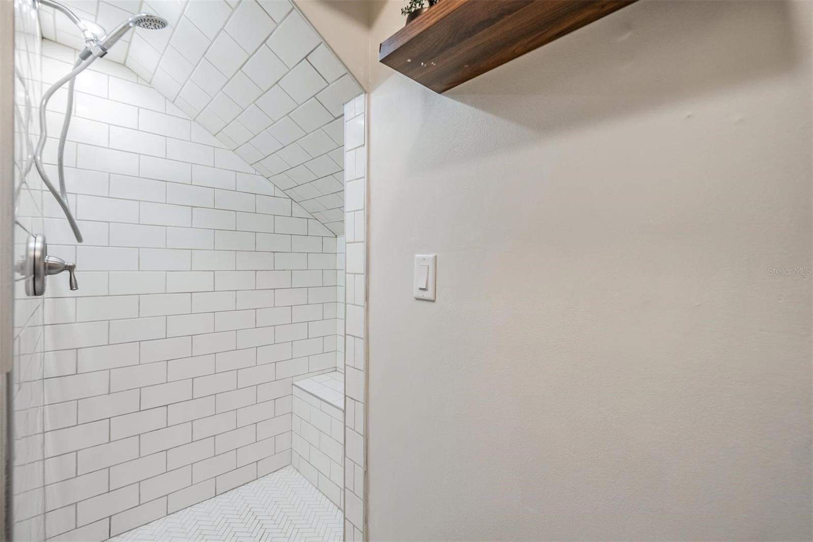 4453 VIEUX CARRE CIR, TAMPA, FL, 33613