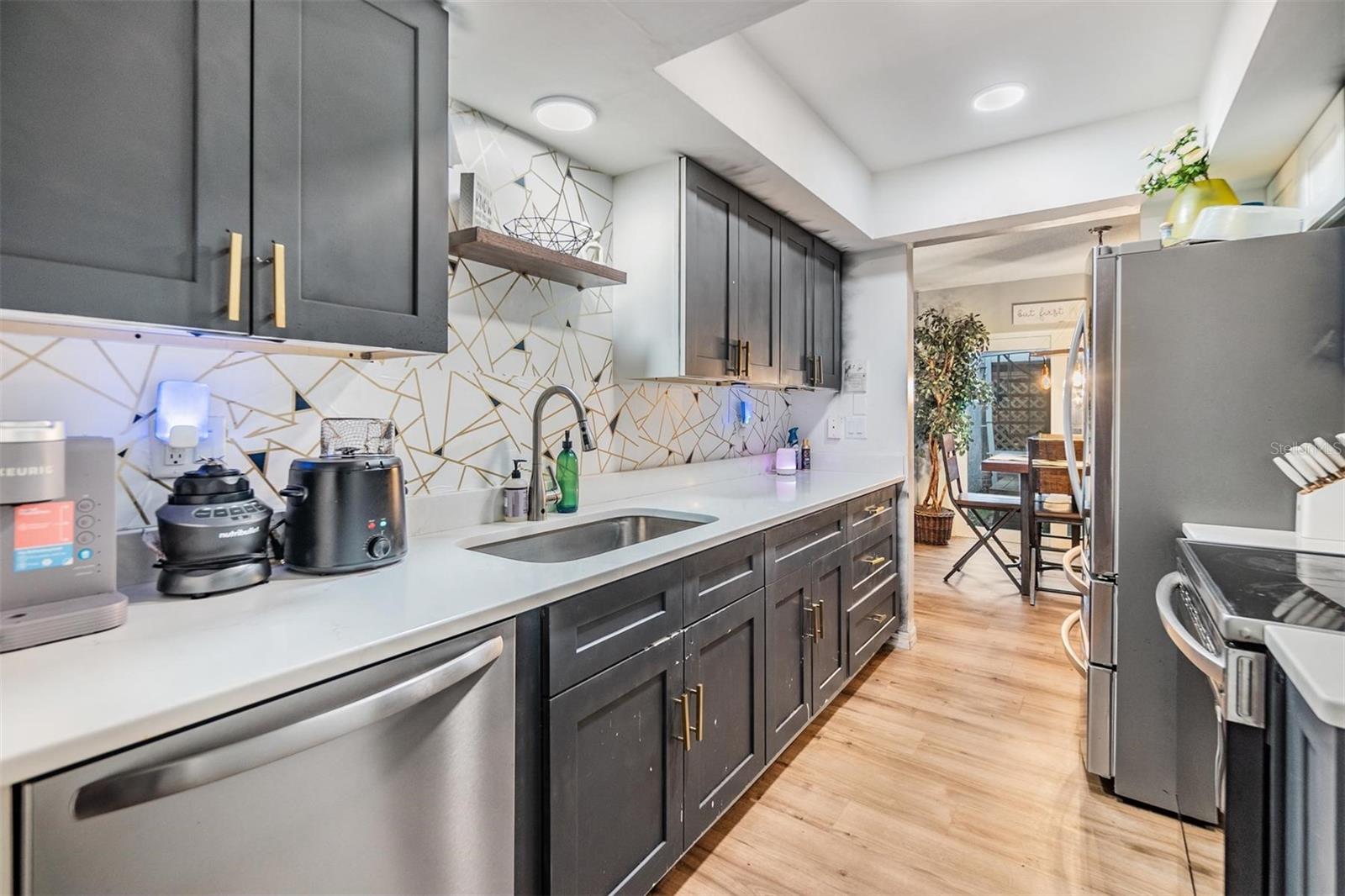 4453 VIEUX CARRE CIR, TAMPA, FL, 33613