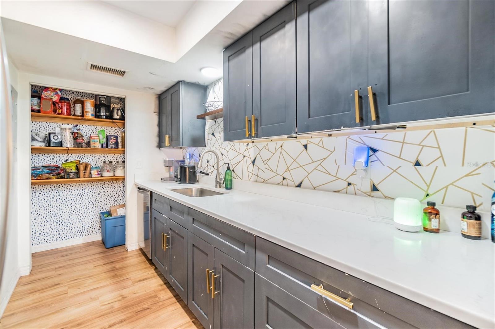4453 VIEUX CARRE CIR, TAMPA, FL, 33613