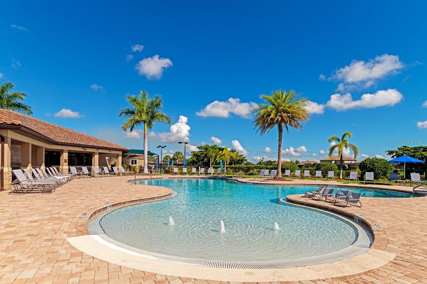 8402 GRAND ESTUARY TRL #104, BRADENTON, FL, 34212