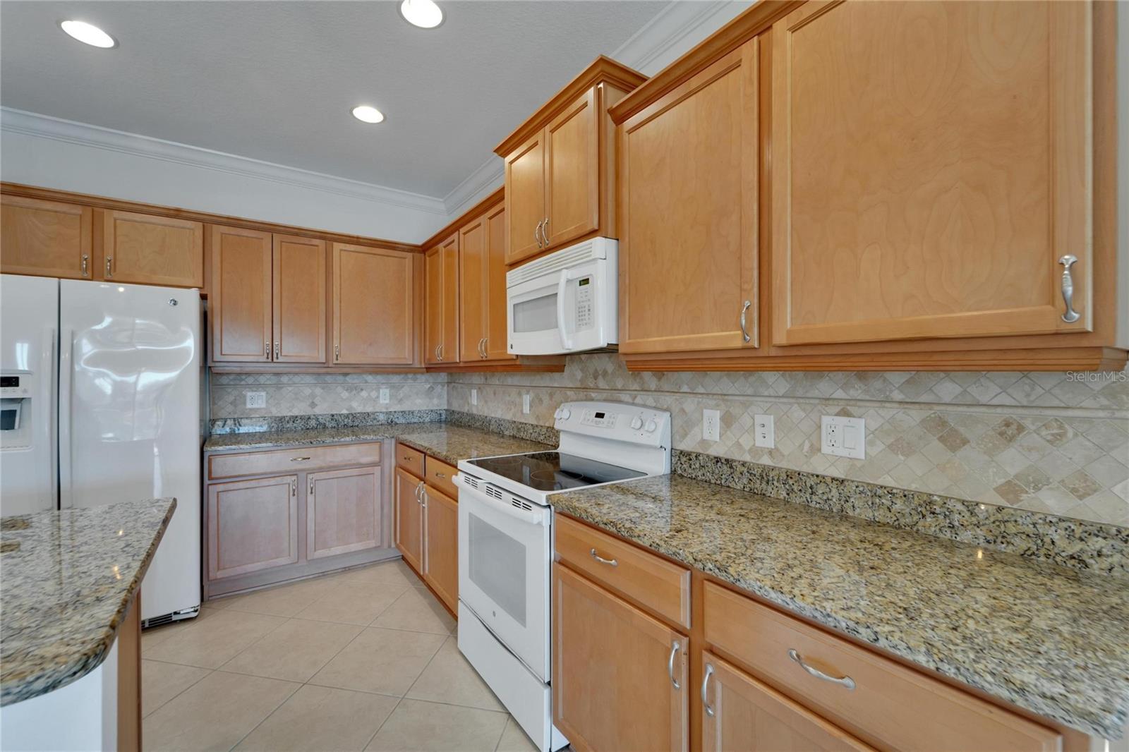 2226 NOTTINGHAM GREENS DR #2226, SUN CITY CENTER, FL, 33573