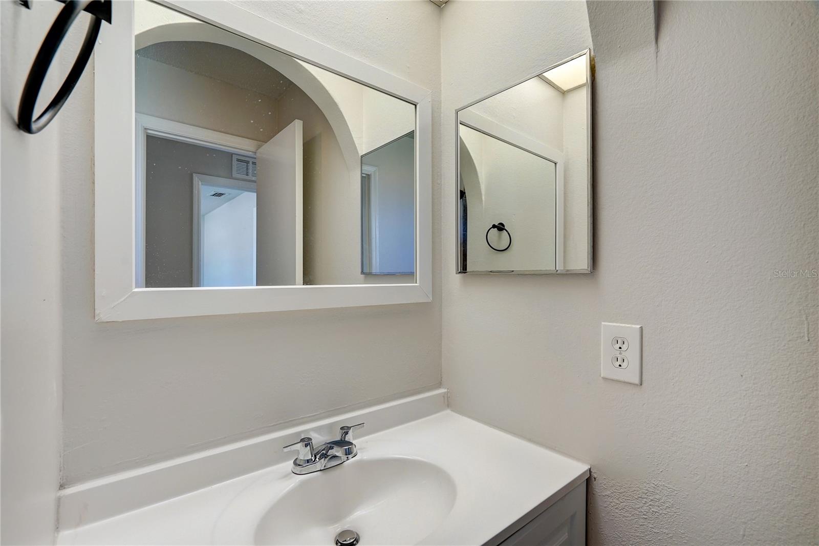 11339 GULFSTREAM BLVD, PORT CHARLOTTE, FL, 33981