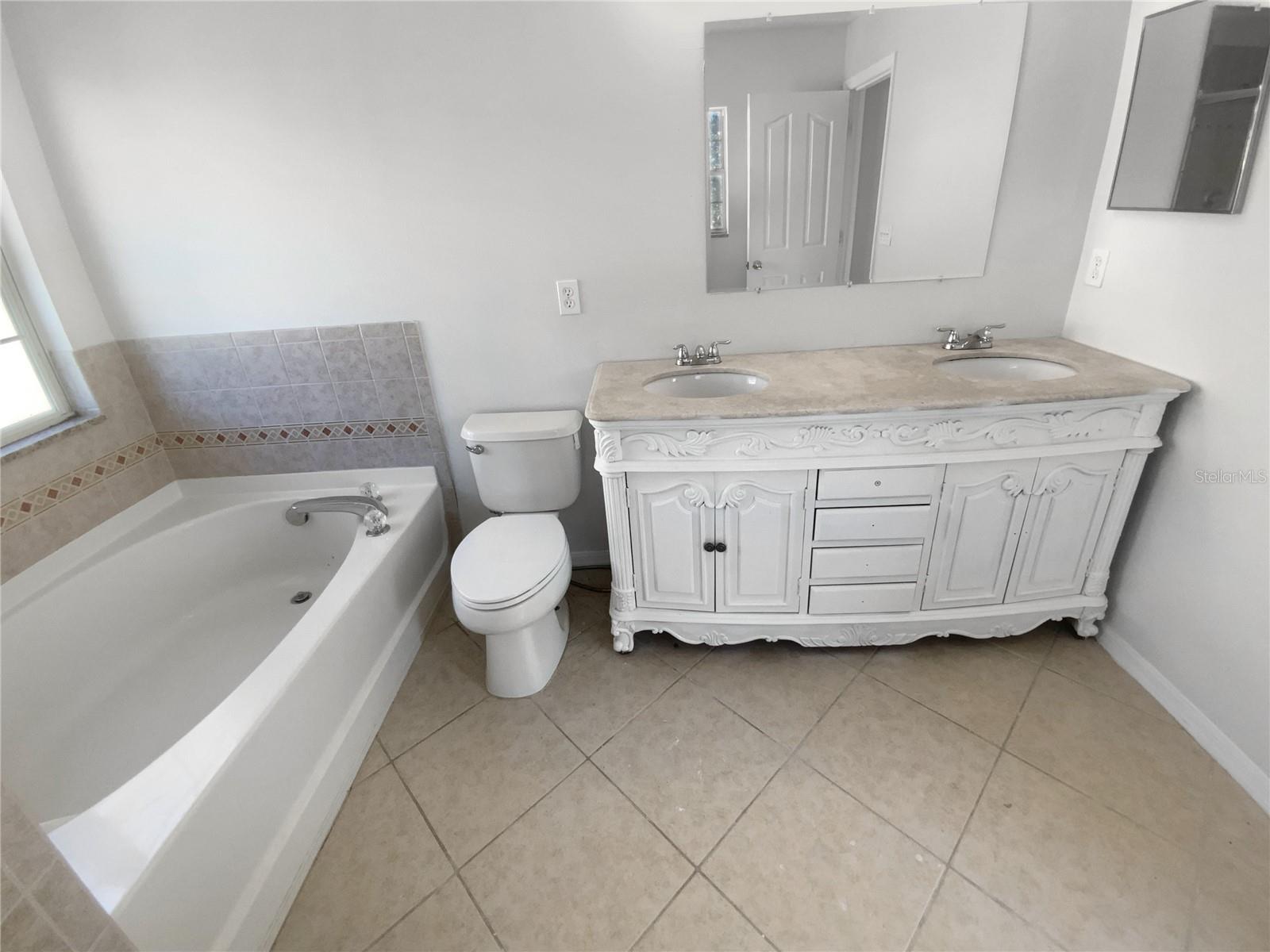 9301 WELLSTONE DR, LAND O LAKES, FL, 34638