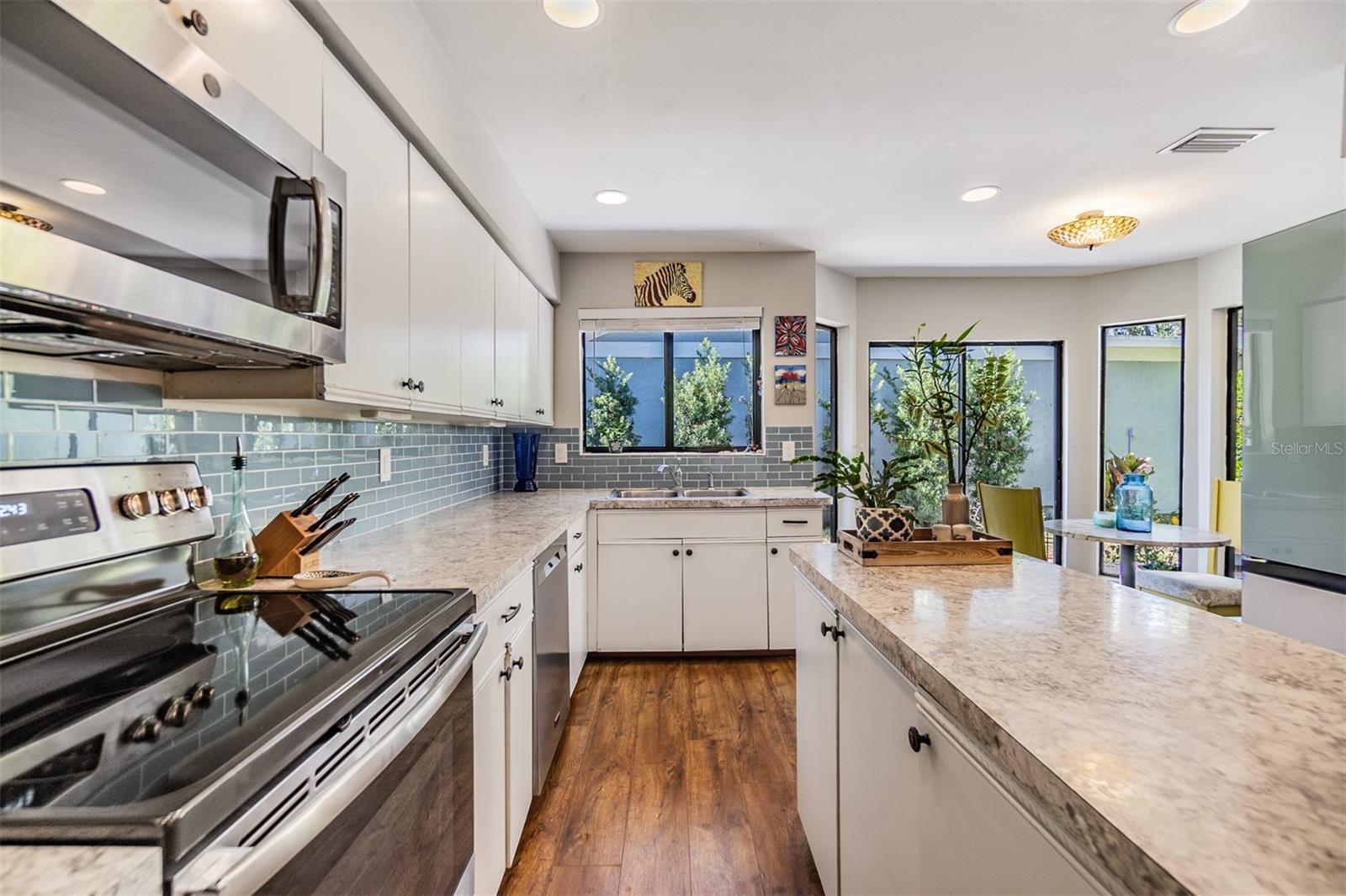 14631 VILLAGE GLEN CIR, TAMPA, FL, 33618