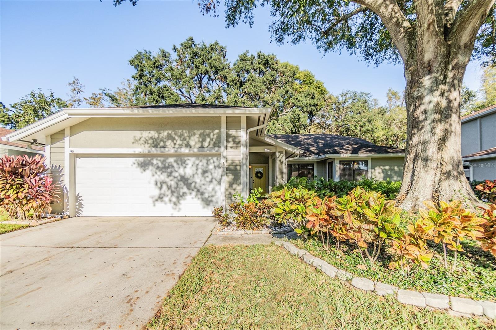 14631 VILLAGE GLEN CIR, TAMPA, FL, 33618
