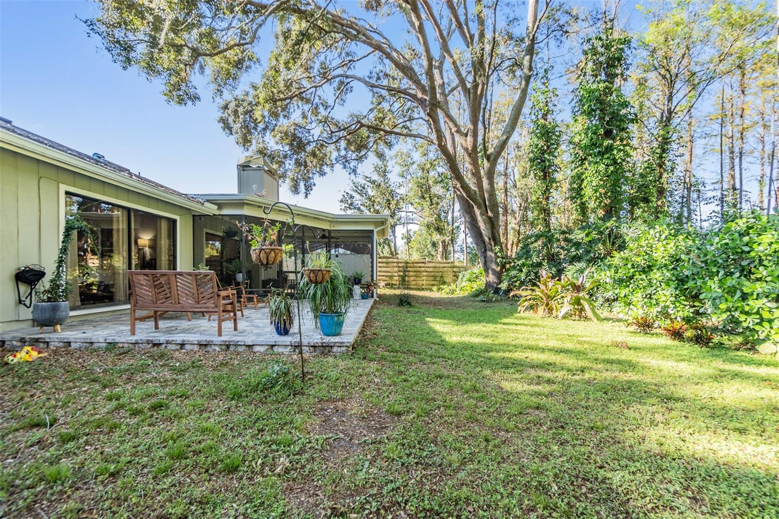 14631 VILLAGE GLEN CIR, TAMPA, FL, 33618