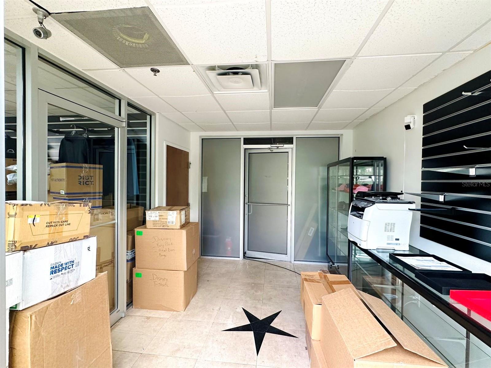 6753 KINGSPOINTE PKWY #110, ORLANDO, FL, 32819