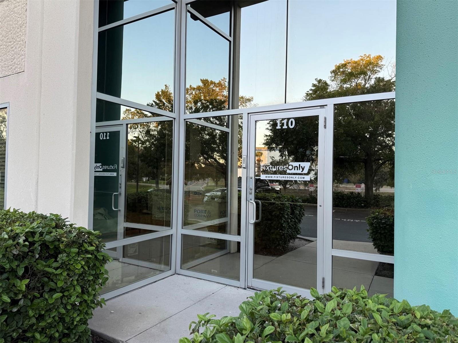 6753 KINGSPOINTE PKWY #110, ORLANDO, FL, 32819